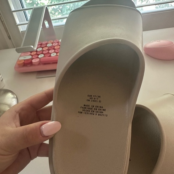 Beige Platform Slides - Picture 4 of 5